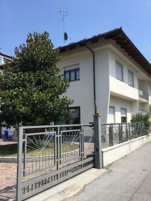 Ferienwohnung La Magnolia Alba  Exterior foto